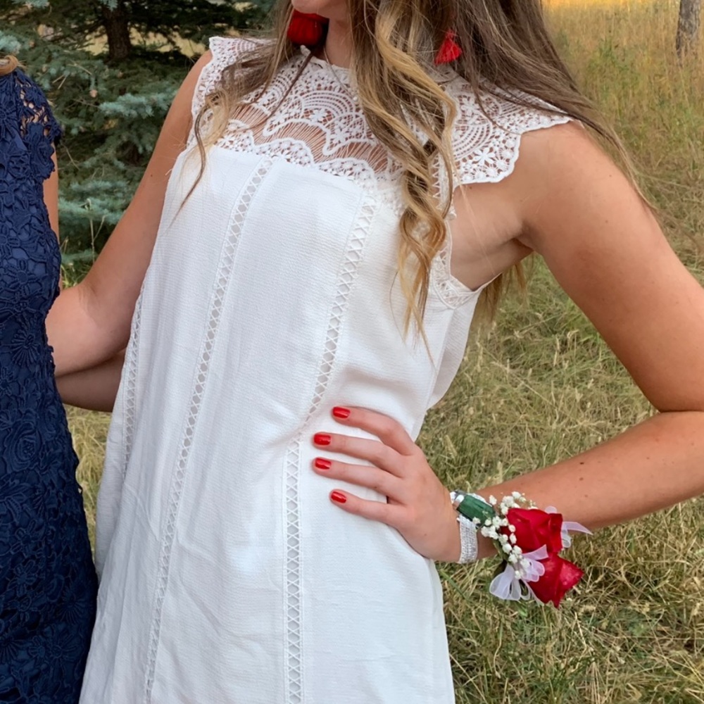 White Lulus dress